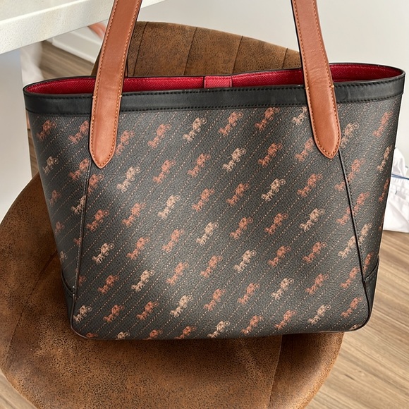 Coach Horse & Carriage Tote with Dot Print (Dimensions in photos) - Picture 2 of 7
